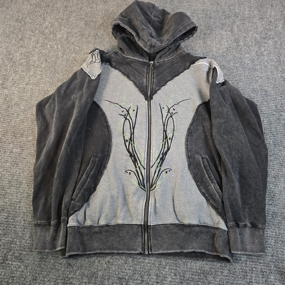 Discontinued Bethesda Elder Scrolls hoodie featuring the green Thalmor symbol L